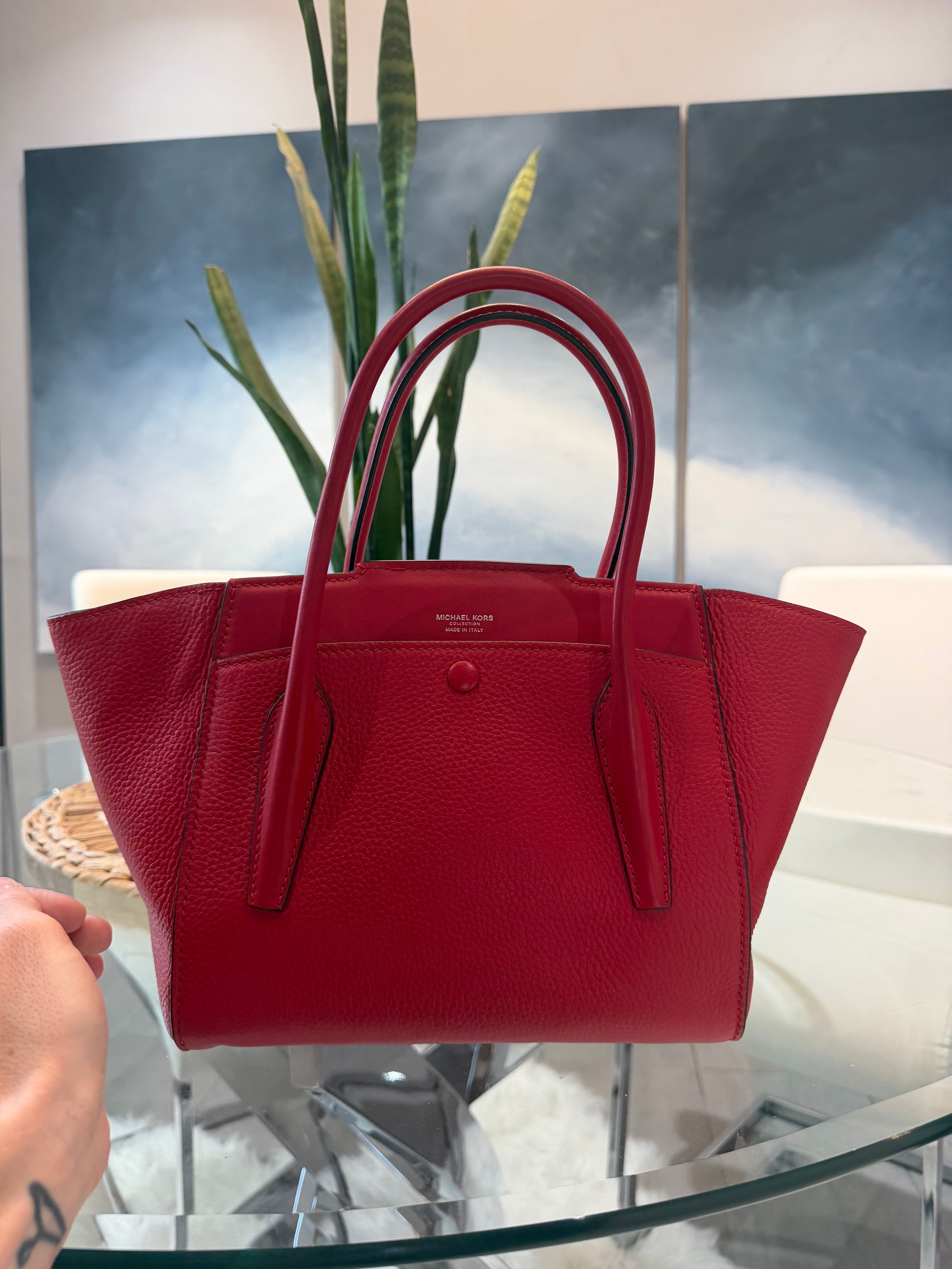 MK COLLECTION RED “BANCROFT” MED SATCHEL