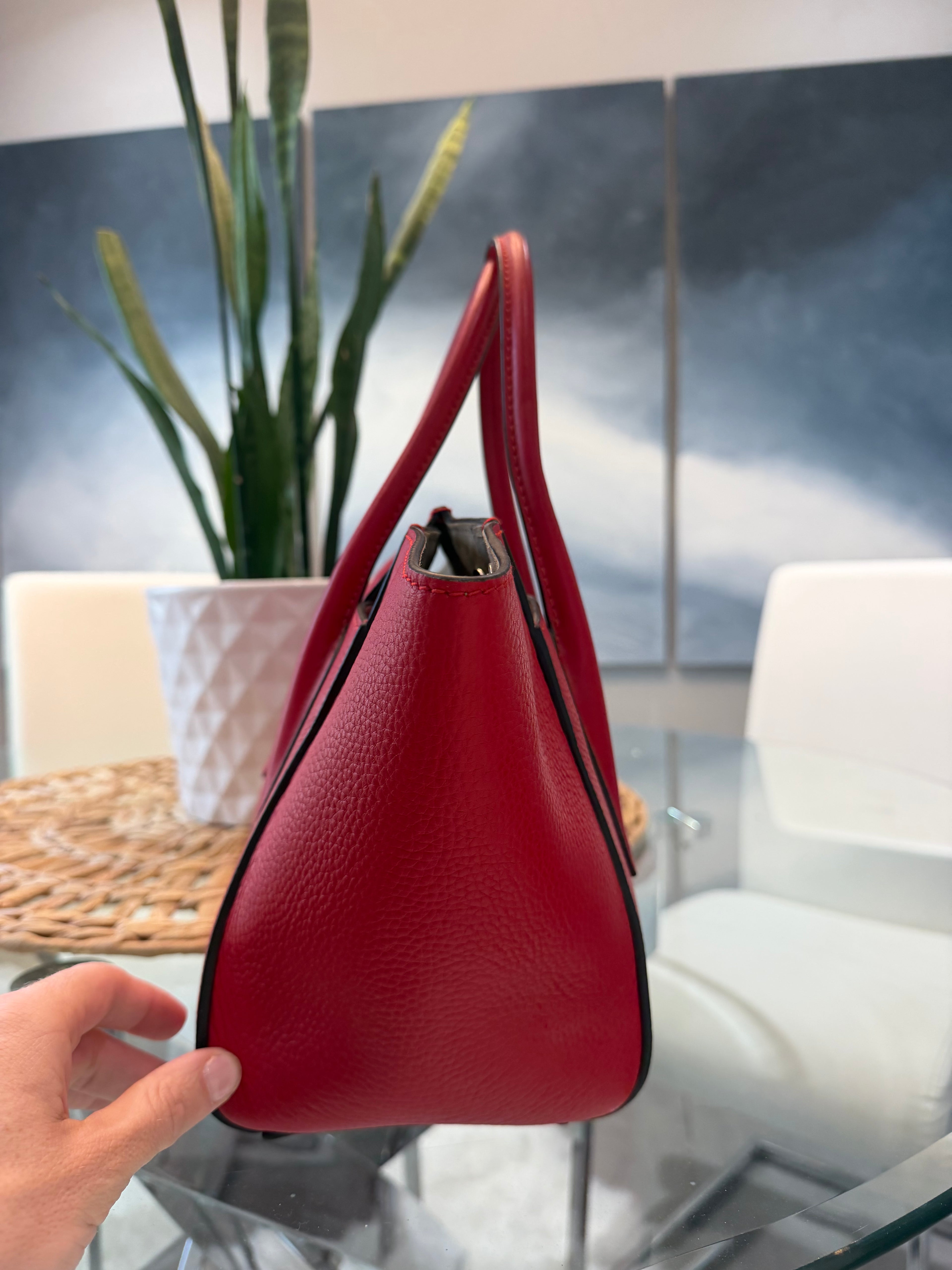 MK COLLECTION RED “BANCROFT” MED SATCHEL